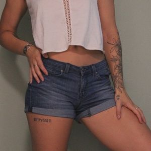 Mid-rise Jean shorts